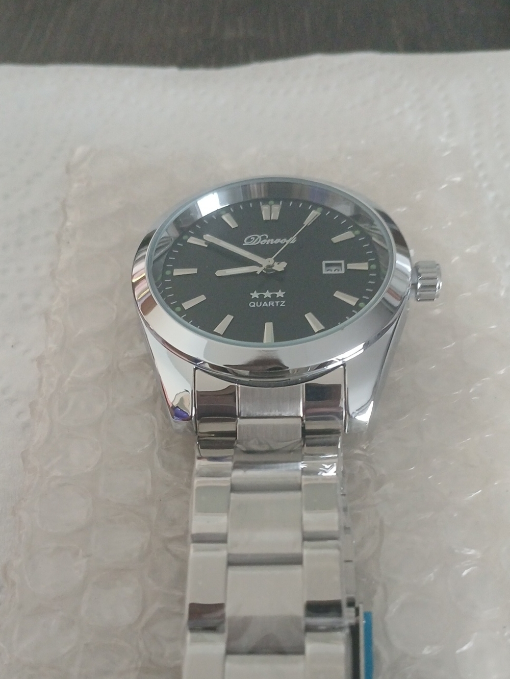 Men's Silver Stainless Steel Quartz Watch with Black Dial